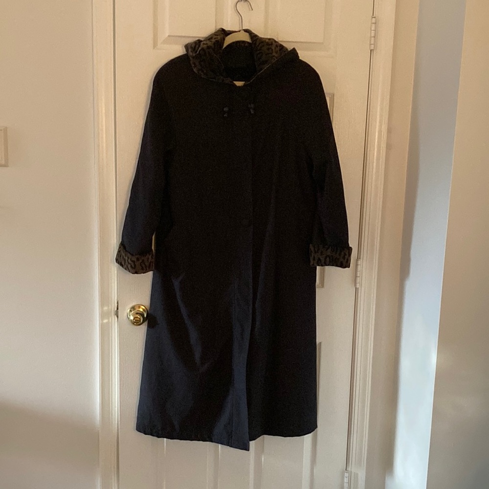 Halston Lifestyle All-weather coat with zip-in/zip out lining. Size 6
